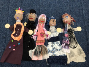 How to make puppets using recycled garments